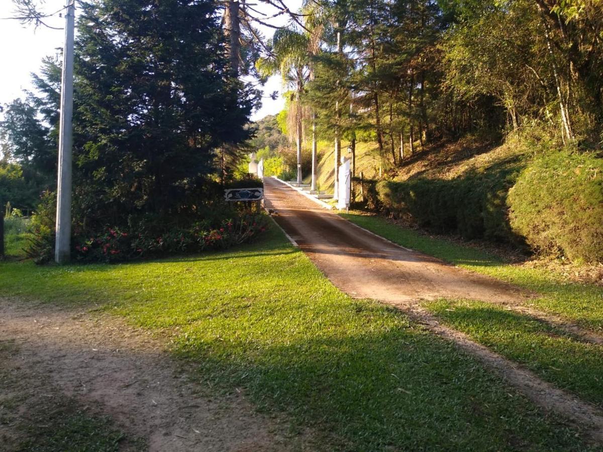 Pousada Pedacinho Do Ceu Chale 2 Cunha Luaran gambar