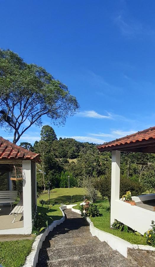 Pousada Pedacinho Do Ceu Chale 2 Cunha Luaran gambar